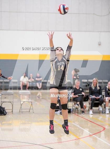 Thumbnail 1 in La Jolla Country Day vs. South Anchorage (Nike Tournament of Champions)  photogallery.