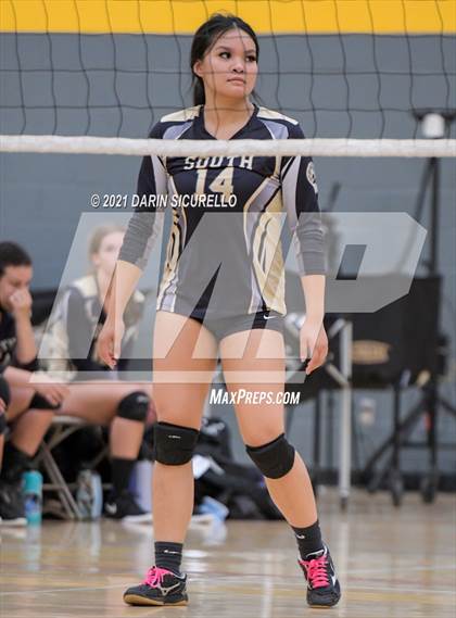 Thumbnail 1 in La Jolla Country Day vs. South Anchorage (Nike Tournament of Champions)  photogallery.