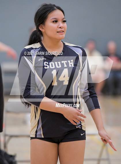 Thumbnail 3 in La Jolla Country Day vs. South Anchorage (Nike Tournament of Champions)  photogallery.