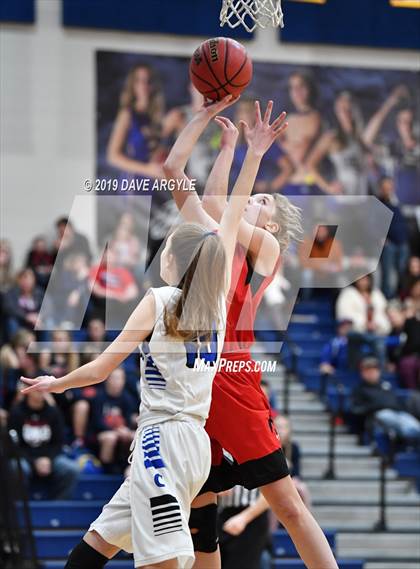 Thumbnail 1 in Carbon vs. Manti (UHSAA 3A Inter-Region) photogallery.