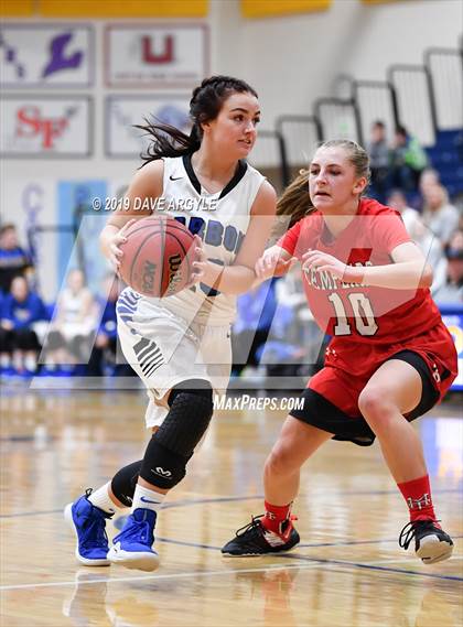 Thumbnail 2 in Carbon vs. Manti (UHSAA 3A Inter-Region) photogallery.