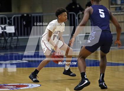 Thumbnail 2 in Memphis East vs. Hamilton Heights (Dr Pepper Classic) photogallery.