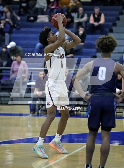 Thumbnail 3 in Memphis East vs. Hamilton Heights (Dr Pepper Classic) photogallery.