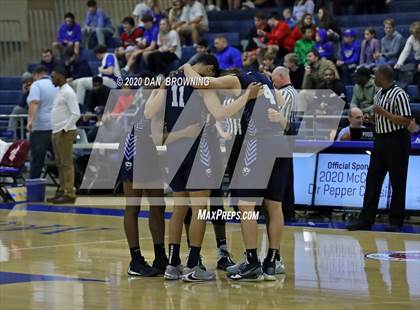 Thumbnail 1 in Memphis East vs. Hamilton Heights (Dr Pepper Classic) photogallery.