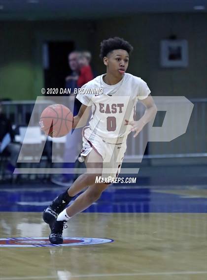 Thumbnail 3 in Memphis East vs. Hamilton Heights (Dr Pepper Classic) photogallery.