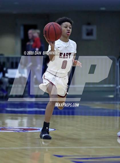 Thumbnail 1 in Memphis East vs. Hamilton Heights (Dr Pepper Classic) photogallery.