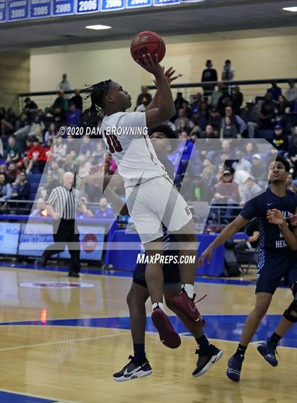 Thumbnail 3 in Memphis East vs. Hamilton Heights (Dr Pepper Classic) photogallery.