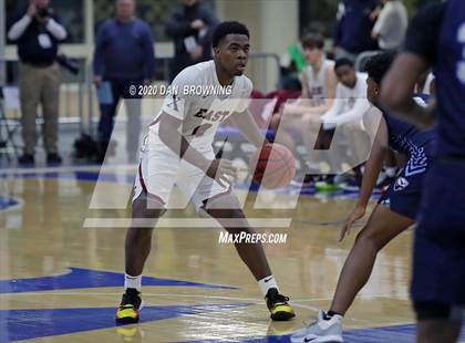 Thumbnail 1 in Memphis East vs. Hamilton Heights (Dr Pepper Classic) photogallery.