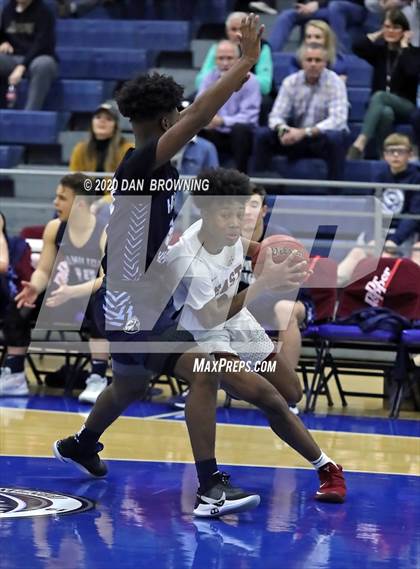 Thumbnail 1 in Memphis East vs. Hamilton Heights (Dr Pepper Classic) photogallery.