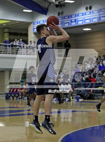 Thumbnail 3 in Memphis East vs. Hamilton Heights (Dr Pepper Classic) photogallery.