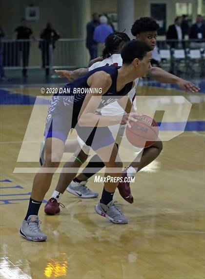 Thumbnail 3 in Memphis East vs. Hamilton Heights (Dr Pepper Classic) photogallery.