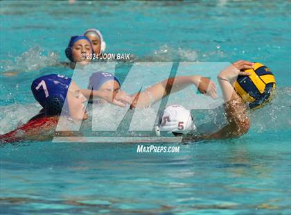 Thumbnail 3 in Santa Cruz vs St. Ignatius College Preparatory (Amanda MacDonald Tournament) photogallery.