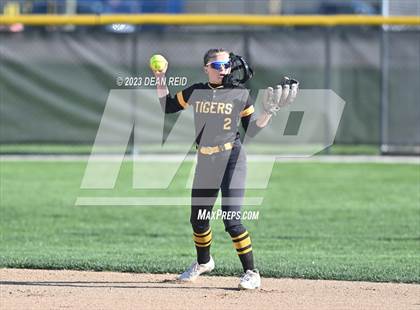 Thumbnail 3 in Minooka @ Joliet West photogallery.