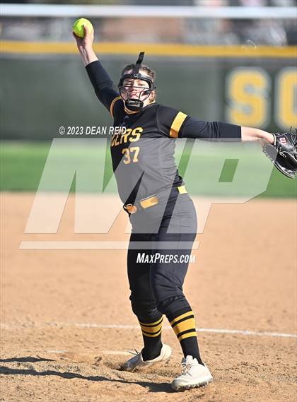 Thumbnail 3 in Minooka @ Joliet West photogallery.