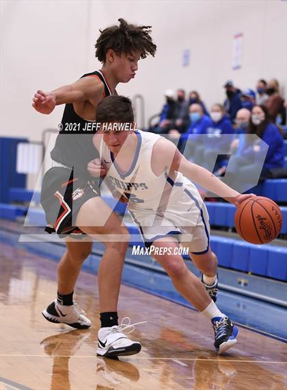 Thumbnail 3 in Dalton @ Chippewa photogallery.
