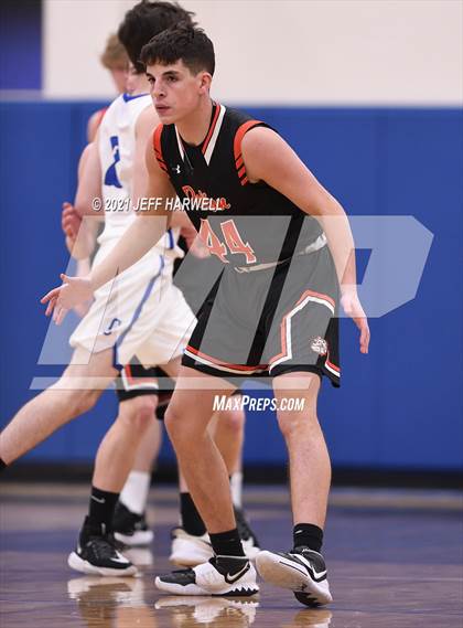 Thumbnail 2 in Dalton @ Chippewa photogallery.