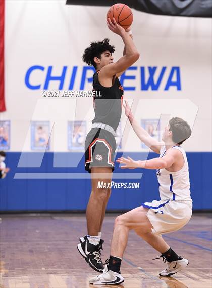 Thumbnail 3 in Dalton @ Chippewa photogallery.