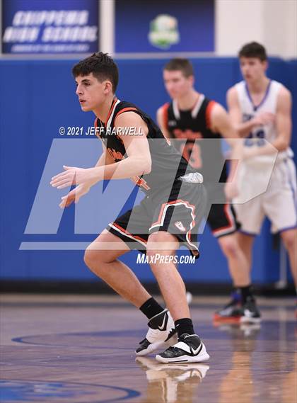 Thumbnail 2 in Dalton @ Chippewa photogallery.