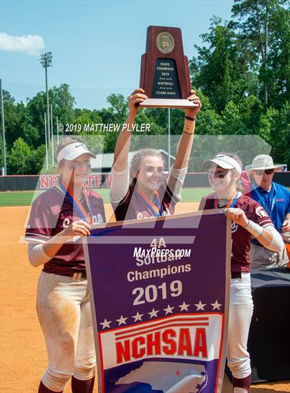 Thumbnail 1 in South Caldwell vs Hoggard (NCHSAA 4A Final Game 3) photogallery.