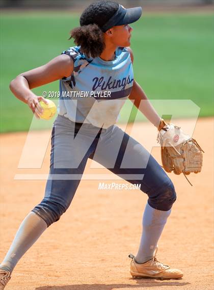 Thumbnail 3 in South Caldwell vs Hoggard (NCHSAA 4A Final Game 3) photogallery.