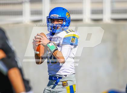 Thumbnail 2 in Bloomfield @ St. Pius X (NMAA 4A Semifinal) photogallery.