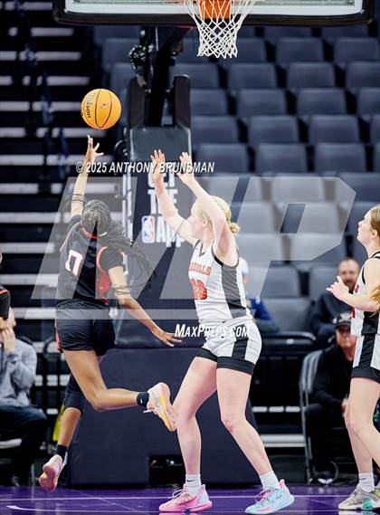 Thumbnail 3 in Woodland Christian vs Rosamond (CIF State D5 Final) photogallery.
