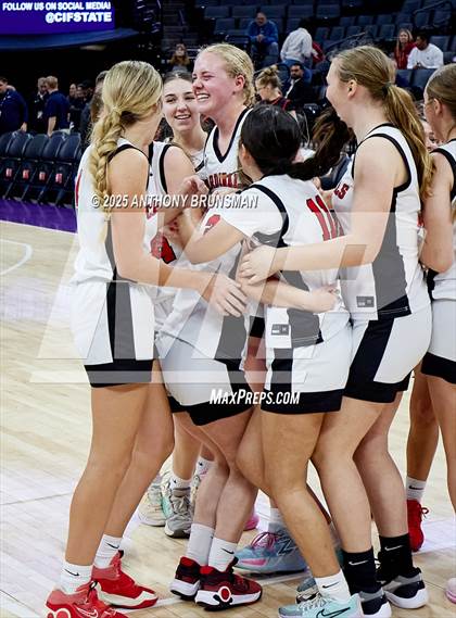 Thumbnail 1 in Woodland Christian vs Rosamond (CIF State D5 Final) photogallery.