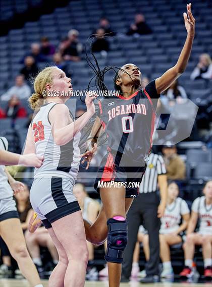 Thumbnail 2 in Woodland Christian vs Rosamond (CIF State D5 Final) photogallery.