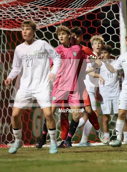 Thumbnail 3 in Regis Jesuit vs. Pine Creek (CHSAA 5A Semifinals) photogallery.