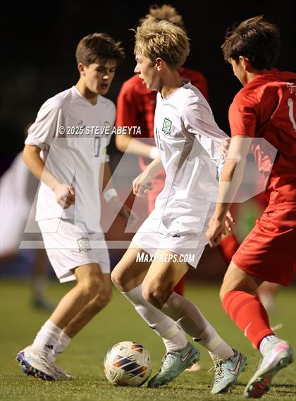 Thumbnail 3 in Regis Jesuit vs. Pine Creek (CHSAA 5A Semifinals) photogallery.