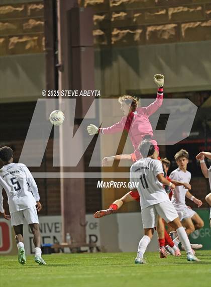 Thumbnail 1 in Regis Jesuit vs. Pine Creek (CHSAA 5A Semifinals) photogallery.