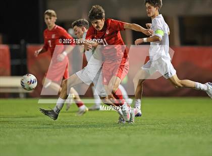 Thumbnail 3 in Regis Jesuit vs. Pine Creek (CHSAA 5A Semifinals) photogallery.