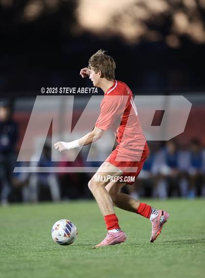Thumbnail 2 in Regis Jesuit vs. Pine Creek (CHSAA 5A Semifinals) photogallery.