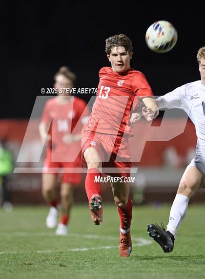 Thumbnail 1 in Regis Jesuit vs. Pine Creek (CHSAA 5A Semifinals) photogallery.
