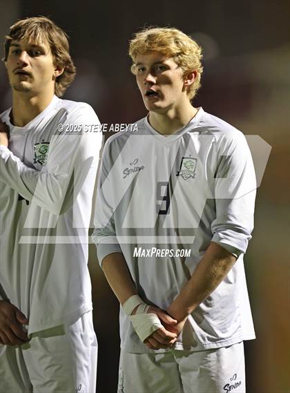 Thumbnail 3 in Regis Jesuit vs. Pine Creek (CHSAA 5A Semifinals) photogallery.