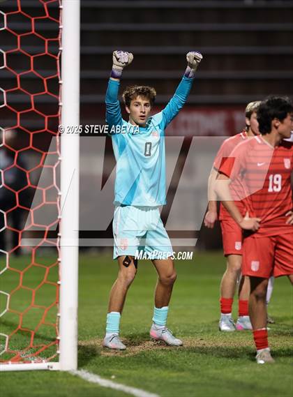 Thumbnail 1 in Regis Jesuit vs. Pine Creek (CHSAA 5A Semifinals) photogallery.