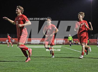 Thumbnail 3 in Regis Jesuit vs. Pine Creek (CHSAA 5A Semifinals) photogallery.