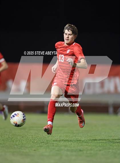 Thumbnail 1 in Regis Jesuit vs. Pine Creek (CHSAA 5A Semifinals) photogallery.