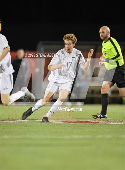 Thumbnail 1 in Regis Jesuit vs. Pine Creek (CHSAA 5A Semifinals) photogallery.