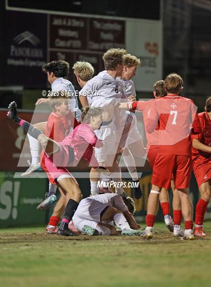 Thumbnail 2 in Regis Jesuit vs. Pine Creek (CHSAA 5A Semifinals) photogallery.
