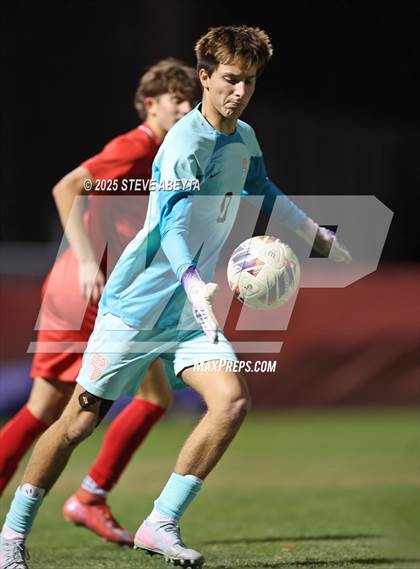 Thumbnail 3 in Regis Jesuit vs. Pine Creek (CHSAA 5A Semifinals) photogallery.