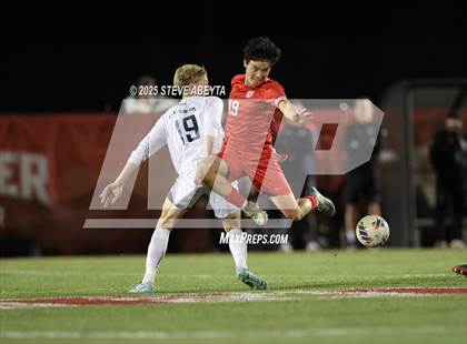 Thumbnail 2 in Regis Jesuit vs. Pine Creek (CHSAA 5A Semifinals) photogallery.