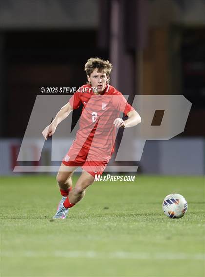 Thumbnail 2 in Regis Jesuit vs. Pine Creek (CHSAA 5A Semifinals) photogallery.