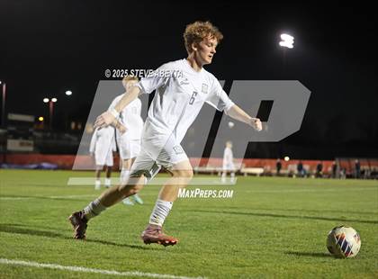 Thumbnail 2 in Regis Jesuit vs. Pine Creek (CHSAA 5A Semifinals) photogallery.