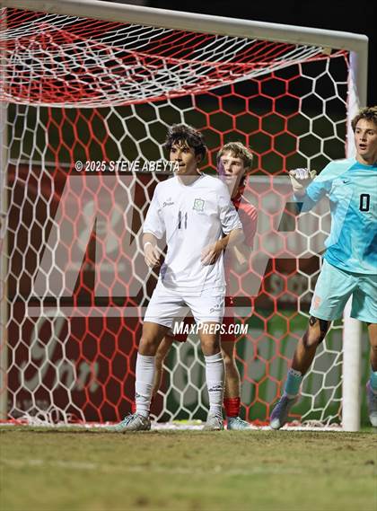 Thumbnail 3 in Regis Jesuit vs. Pine Creek (CHSAA 5A Semifinals) photogallery.