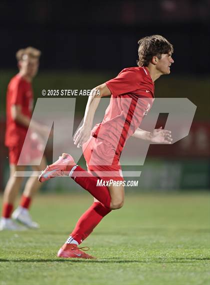Thumbnail 2 in Regis Jesuit vs. Pine Creek (CHSAA 5A Semifinals) photogallery.