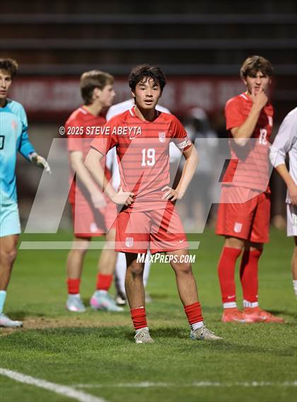 Thumbnail 3 in Regis Jesuit vs. Pine Creek (CHSAA 5A Semifinals) photogallery.