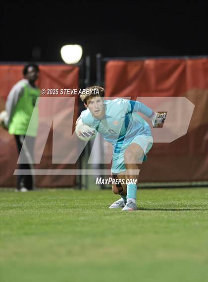Thumbnail 2 in Regis Jesuit vs. Pine Creek (CHSAA 5A Semifinals) photogallery.