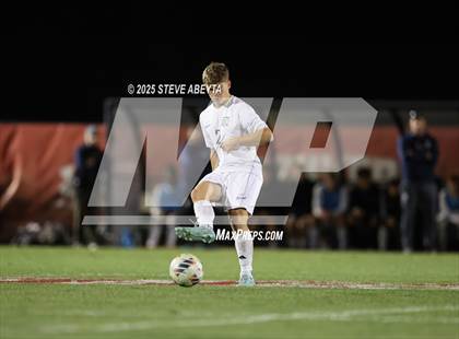 Thumbnail 1 in Regis Jesuit vs. Pine Creek (CHSAA 5A Semifinals) photogallery.