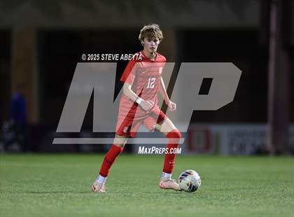 Thumbnail 3 in Regis Jesuit vs. Pine Creek (CHSAA 5A Semifinals) photogallery.